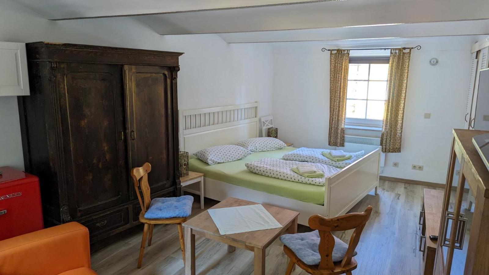 Fuenf Linden Hotell Straupitz Rum bild