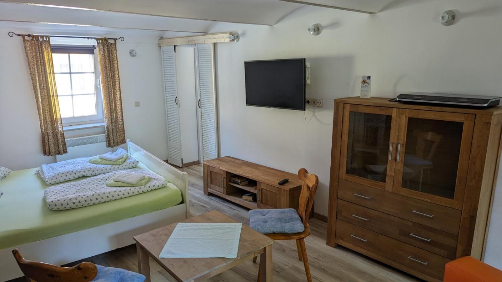 Fuenf Linden Hotell Straupitz Rum bild