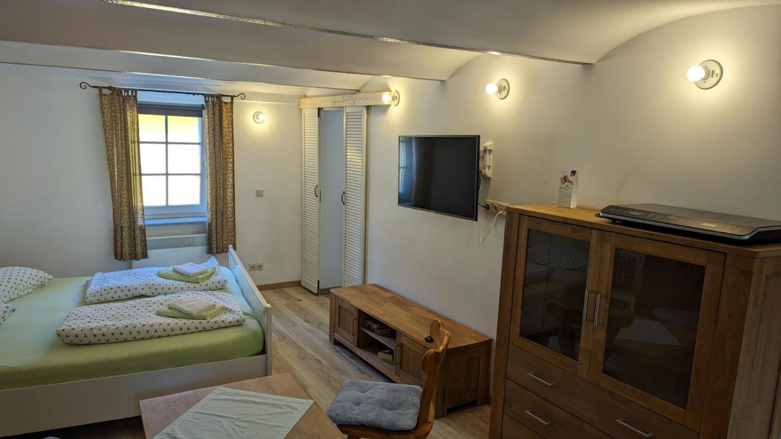 Fuenf Linden Hotell Straupitz Rum bild