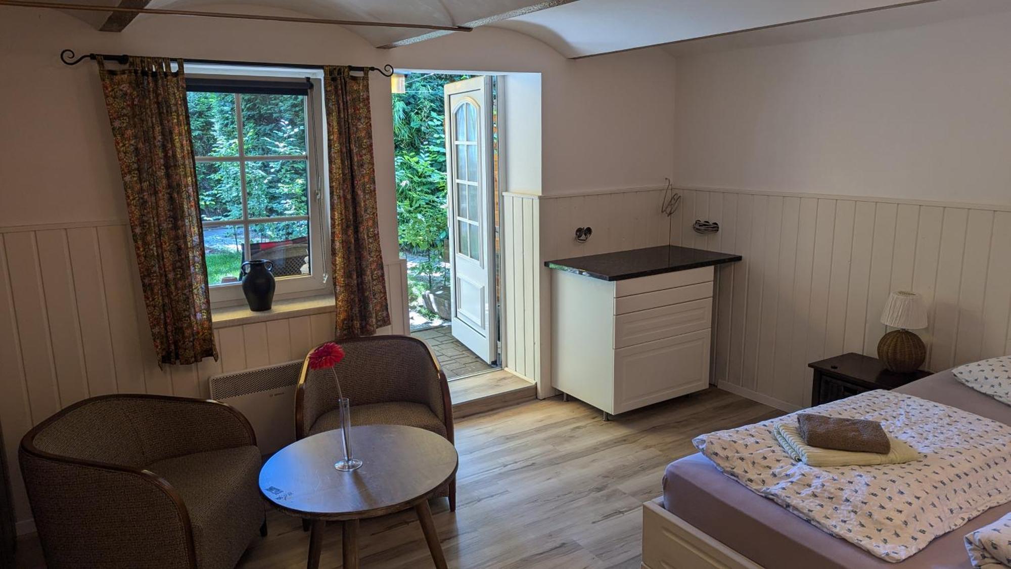 Fuenf Linden Hotell Straupitz Exteriör bild