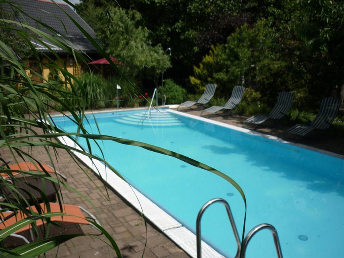 Fuenf Linden Hotell Straupitz Exteriör bild
